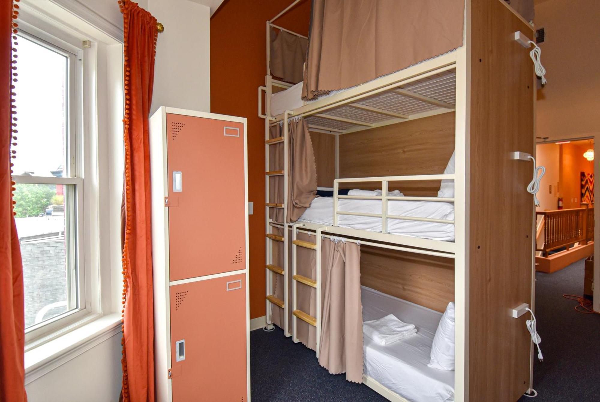 Caravan Hostel Dc Washington Exteriör bild